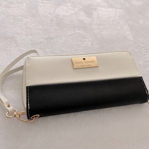 White and black wallet